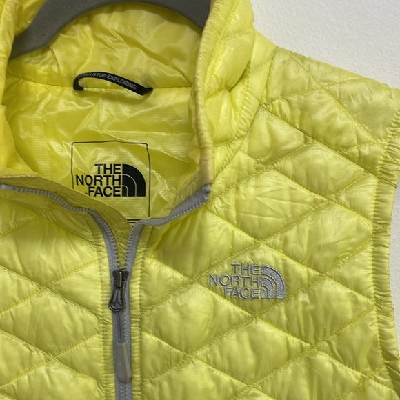 The North Face Size Small Neon Yellow Vest - Picture 2 of 6